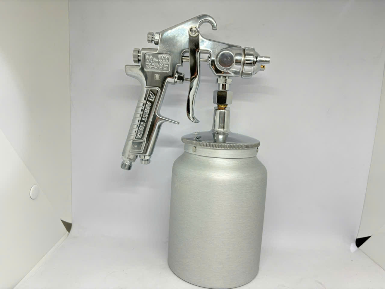 Súng phun sơn lớn dòng W77 (W-77 seri) Anest Iwata